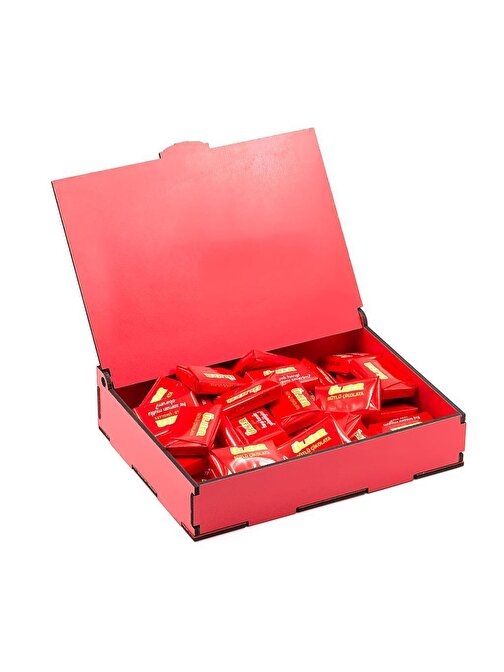 Nostaljik Lezzetler Sevdiklerinize Özel Kırmızı Ahşap Hediye Kutusunda 40 Adet Ülker Napoliten Çikolata