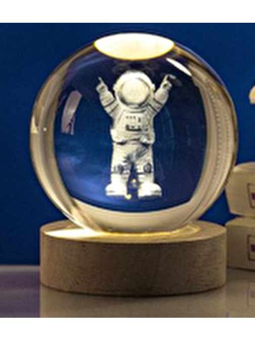 Hilalshop Dekoratif Astronot Tasarımlı Ahşap Altlıklı Işıklı Cam Küre Büyük Boy Cam:8Cm Ahşap:2Cm