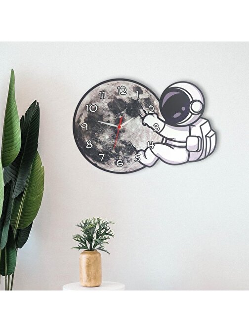 Cajuart Dekoratif Astronot Ve Ay Temalı Çocuk Odası Duvar Saati Siyah