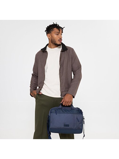 Eastpak Acton Cnnct EK42FO16 15 inç Polyester Bölmeli Laptop Çantası Marine