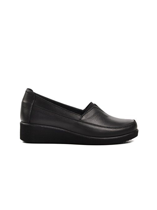 Ayakmod 25825-1 Siyah Hakiki Deri Kadın Dolgu Topuk Ayakkabı