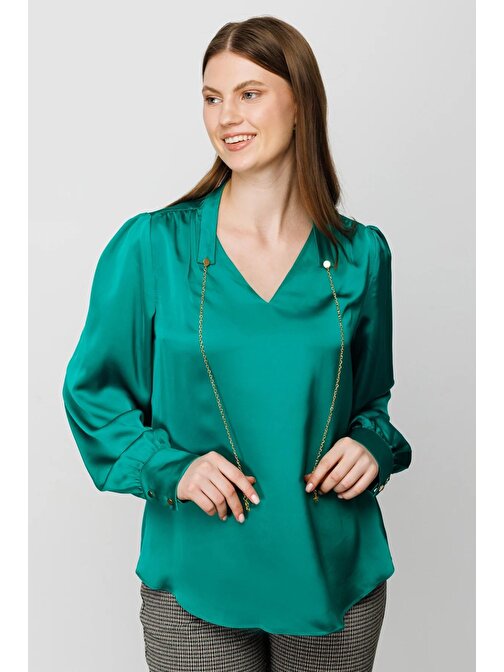 Ekol V Yaka Büyük Beden Zincir Detaylı Yeşil Kadın Bluz 23201555