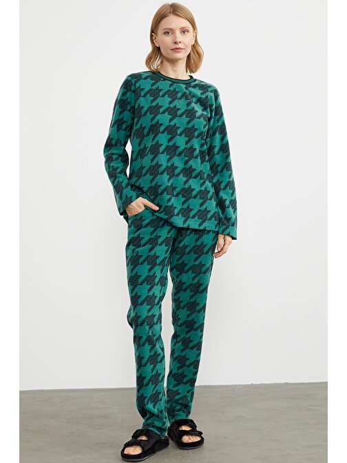 Sıfır Yaka Desenli Polar Pijama Takım - Yeşil