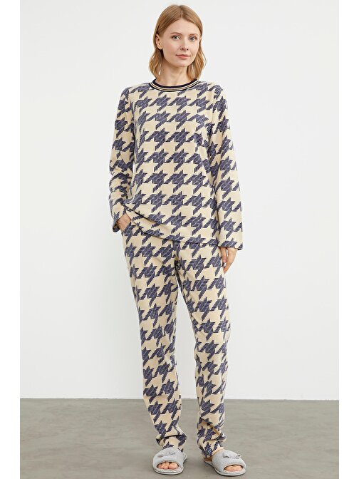 Sıfır Yaka Desenli Polar Pijama Takım - Ekru