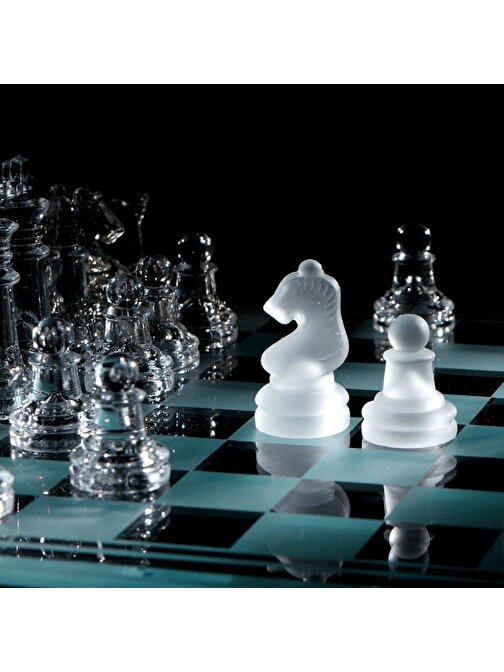 Glass Chess Cam Satranç Takımı (20 cm x 20 cm)