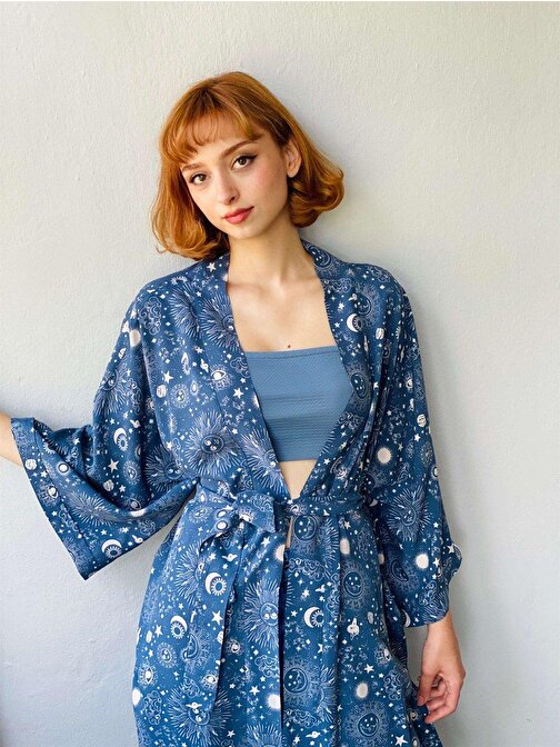 Retrobird Rahat Kesim Mavi Renkli Viskon Kumaş Güneş Desenli Kadın Garnili Standart Kemerli Kimono