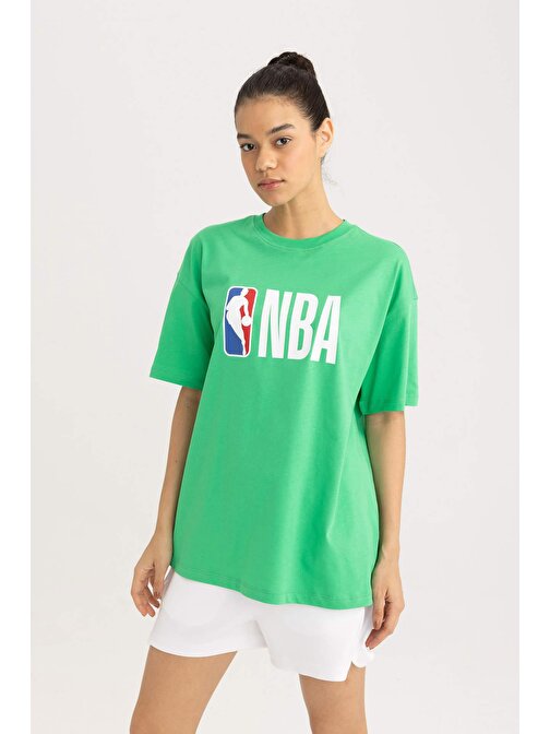 DeFactoFit NBA Wordmark Oversize Fit Bisiklet Yaka Kısa Kollu Tişört X2993AZ24SM