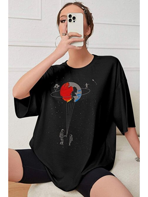 Unisex Evren Temalı Baskılı T-shirt