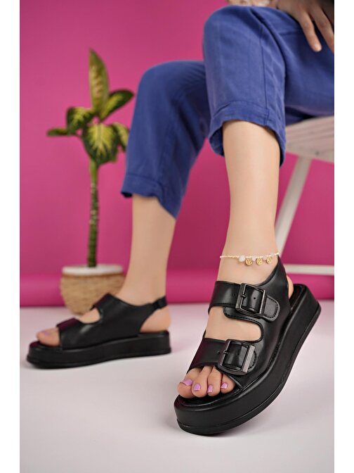 Muggo JASMİNE Garantili Dolgu Topuklu Çift Bantlı Toka Detaylı Lastikli Kadın Sandalet