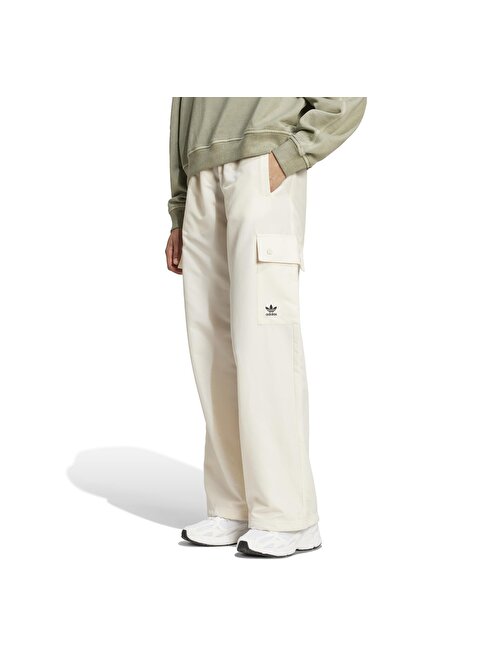 IX9970-K adidas Ess Woven Cargo Kadın Pantolon Beyaz