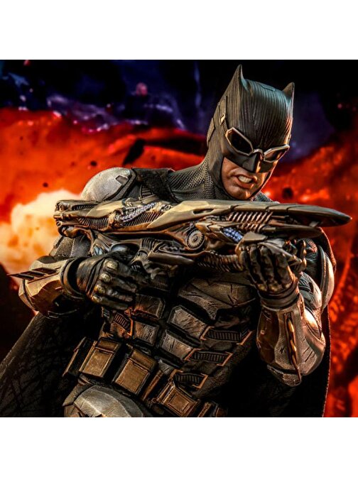 Hot Toys Batman (Tactical Batsuit Version) Sixth Scale Figure - 911795 TMS085 - DC Comics / Zack Snyder’s Justice League