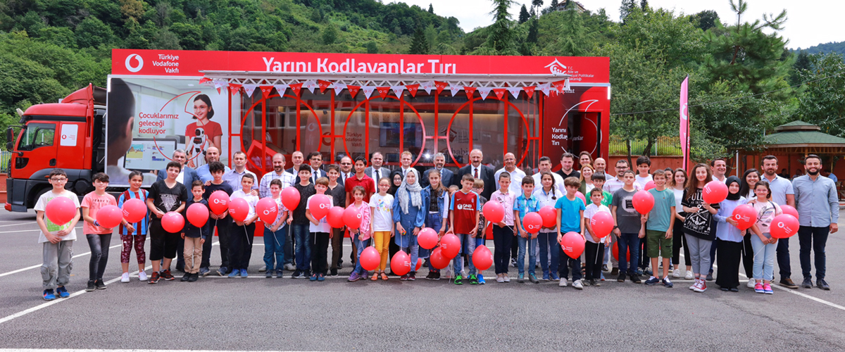 New Stop Of Vodafone’s Coding Training Project Was Trabzon’s Bereketli Village.