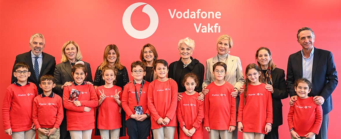 Vodafone Vakfı Danışma Kurulu Üyeleri  Geleceğin Yapay Zekâ Yıldızlarıyla Buluştu